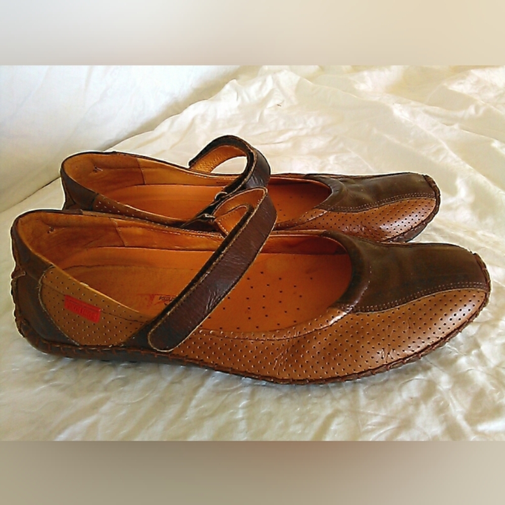 PIKOLINOS Brown Two-Tone Leather Mary Jane Flats - Picture 3 of 6